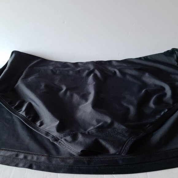 SWIM BY CACIQUE SWIM SKIRT--PLUS SIZE 22 -BLACK- BUILT IN BIKINI BOTTOM - Picture 3 of 12
